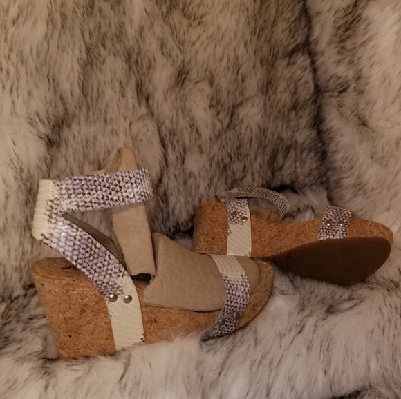 Lucky Brand wedge heel wedges cute comfy sandals - Picture 3 of 4